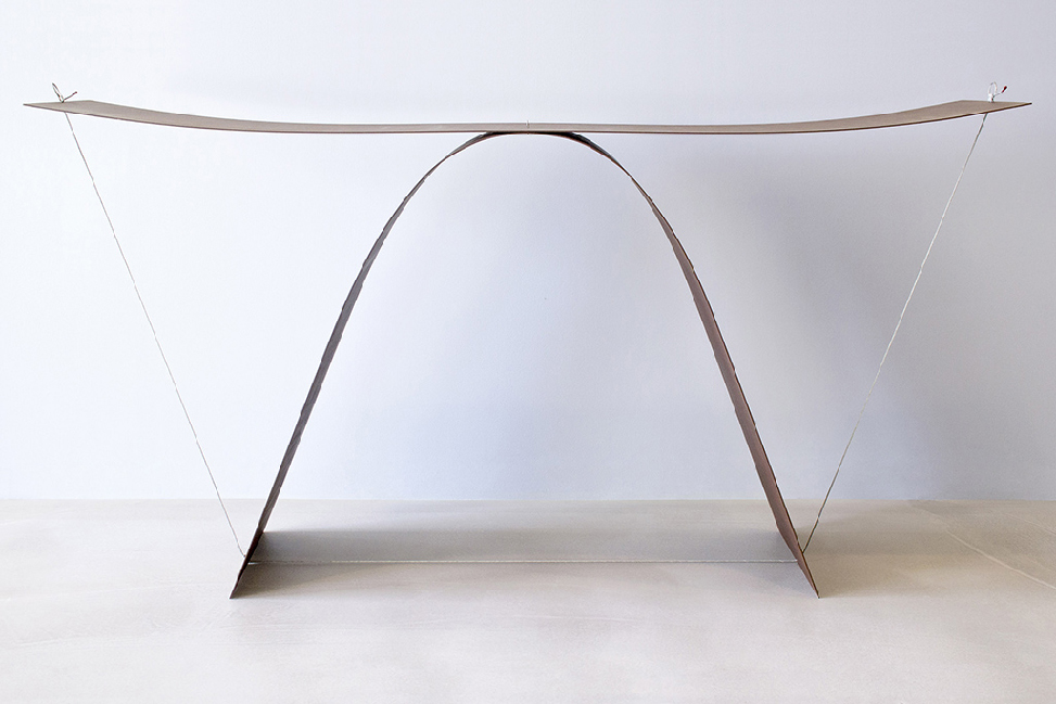 Гульельмо Полетти создал серию мебели "Equilibrium"